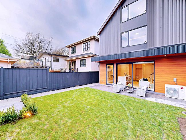 2 - 3466 W 22 Nd Ave, Home with 3 bedrooms, 4 bathrooms and 1 parking in Vancouver BC | Image 37
