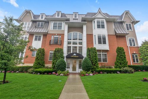34 Shady Lane, Hempstead, NY, 11590 | Card Image