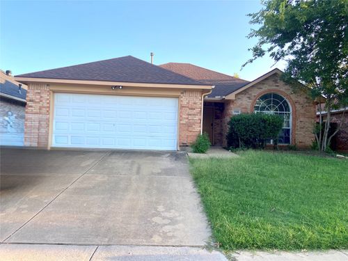 9088 Brushy Creek Trl, Fort Worth, TX, 76118-7348 | Card Image