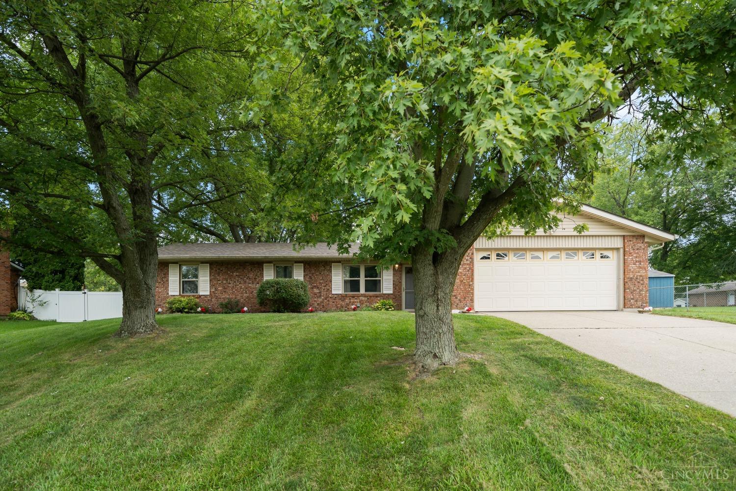 Hedge Ln, Fairfield Township, OH 45011