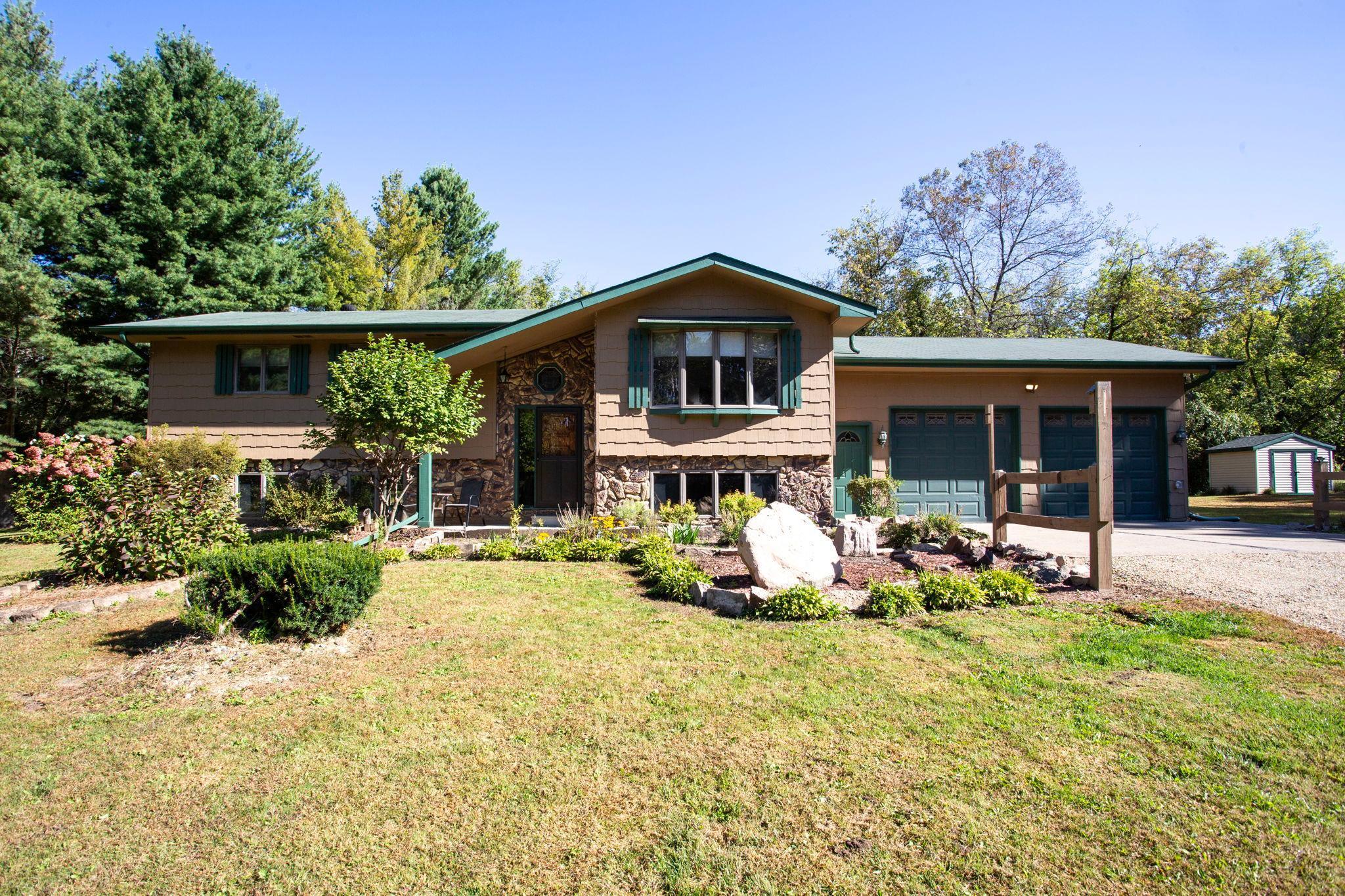 Pine View Trl, Houlton, WI 54082