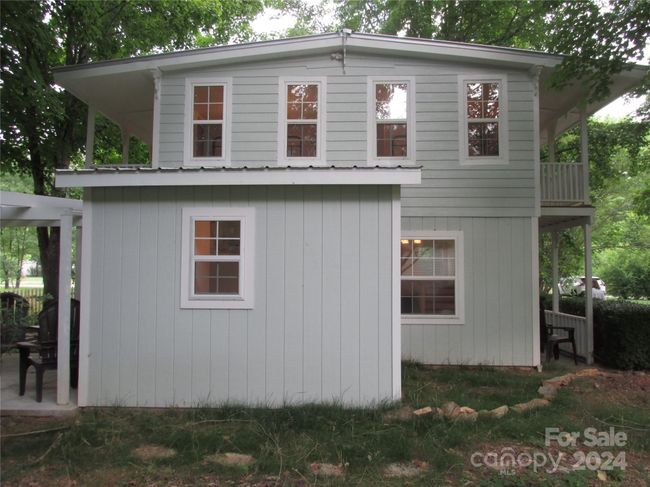 68 Toot Hollow Cir, House other with 2 bedrooms, 2 bathrooms and null parking in Bryson City NC | Image 4