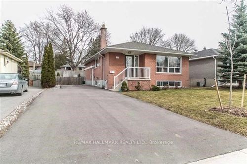 main-61 Aurora Heights Dr, Aurora, ON, L4G2W6 | Card Image