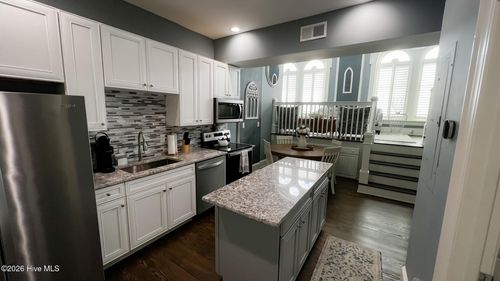 unit-3d1-21 N Front St, Wilmington, NC, 28401-5083 | Card Image
