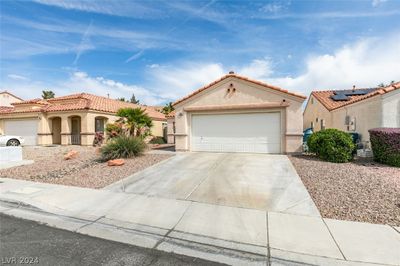 944 Country Back Road, House other with 3 bedrooms, 2 bathrooms and null parking in Las Vegas NV | Image 2