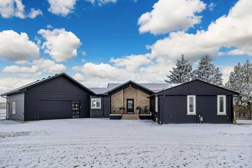 29263 Range Road 50, Rural Mountain View County, AB, T0M2E0 | Card Image
