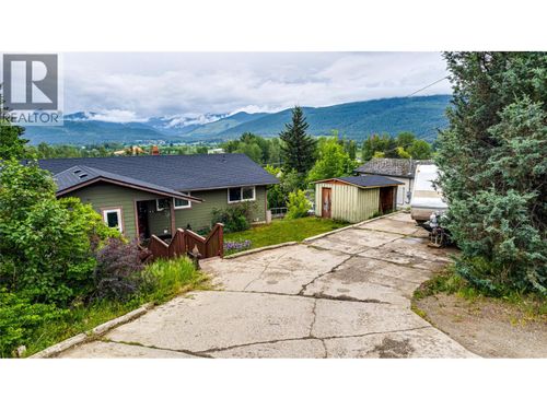 2025 Catt Ave, Lumby, BC, V0E2G0 | Card Image
