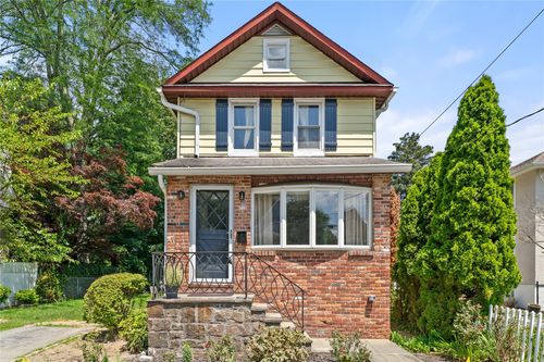 1 Saunders St, Hastings On Hudson, NY, 10706-3517 | Card Image