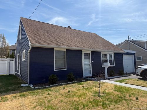 12 Carlton Dr, Massapequa, NY, 11758-6137 | Card Image