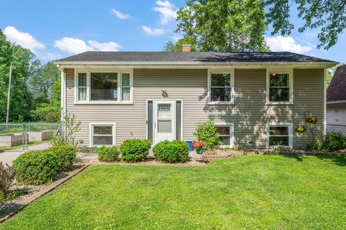 1022 S 18th St, Chesterton, IN, 46304 | Card Image