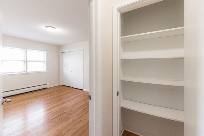 APT-14 - 956 Shermer Rd, Condo with 1 bedrooms, 1 bathrooms and 1 parking in Glenview IL | Image 9