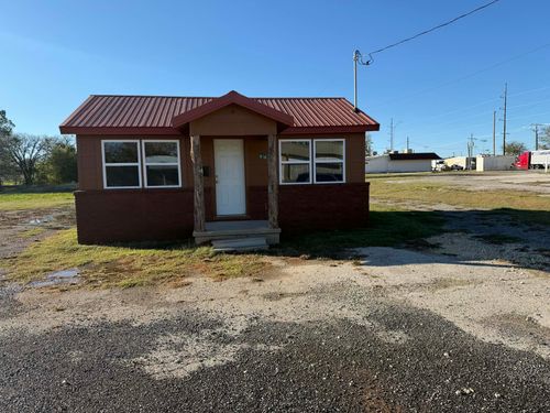 916 N Texas St, De Leon, TX, 76444-1180 | Card Image