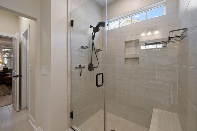 Primary shower | Image 18
