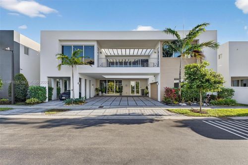 10292 Nw 75th Ter, Doral, FL, 33178 | Card Image