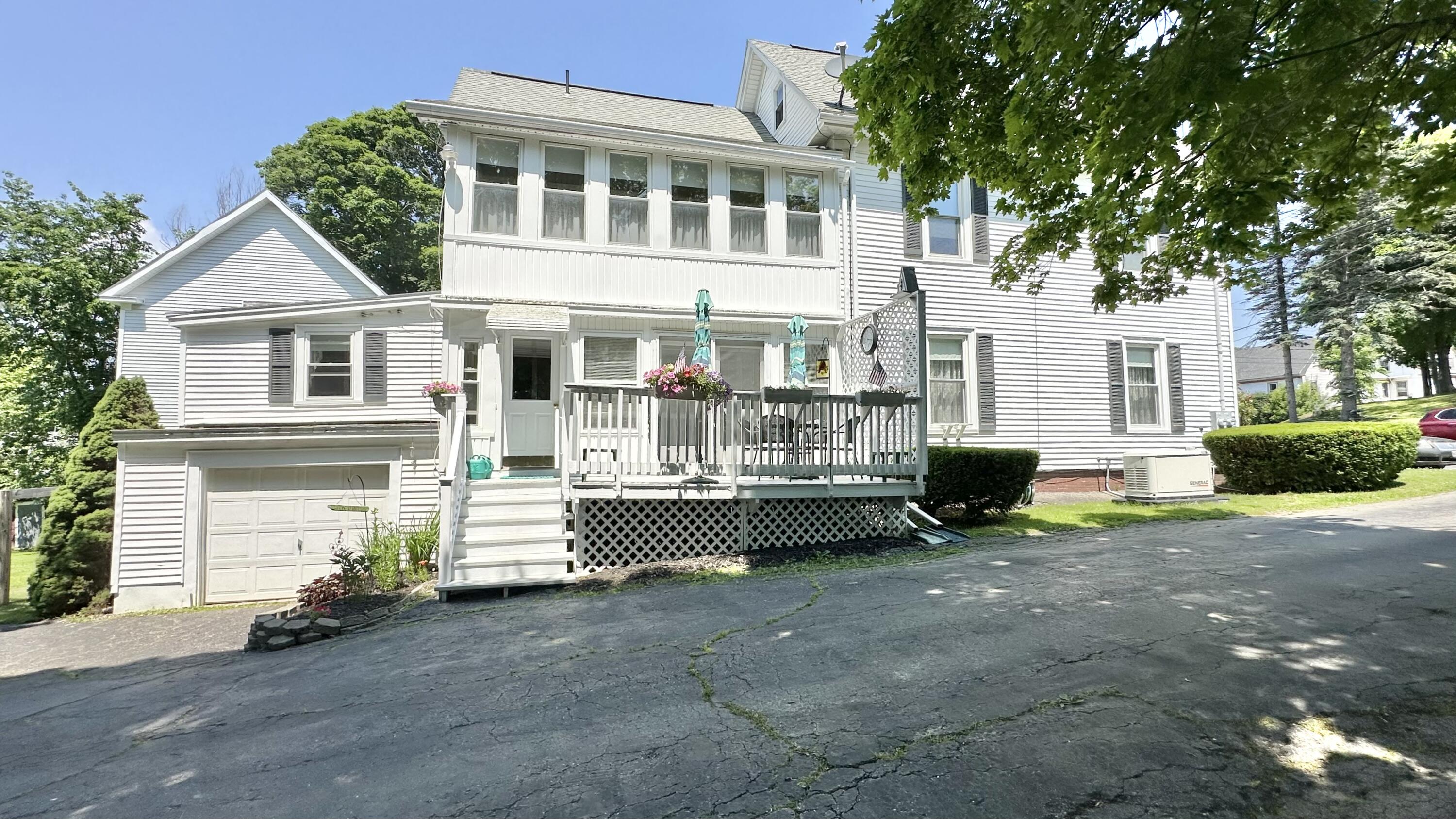 Center St, Brewer, ME 04412