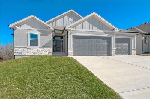 12435 Appaloosa St, Platte City, MO, 64079-7354 | Card Image