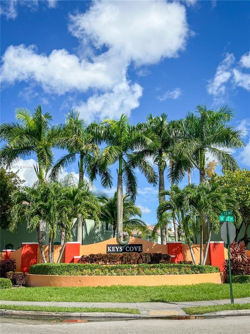 unit-101-1658 Se 28th Ct, Homestead, FL, 33035-2572 | Card Image