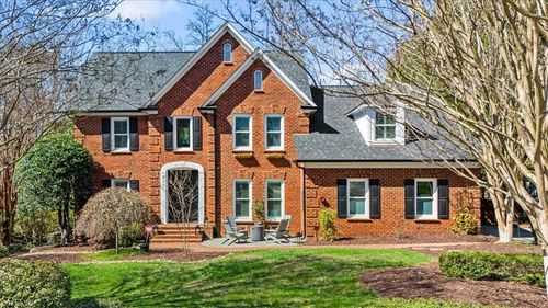 905 Mcdowell Dr, Greensboro, NC, 27408-6719 | Card Image