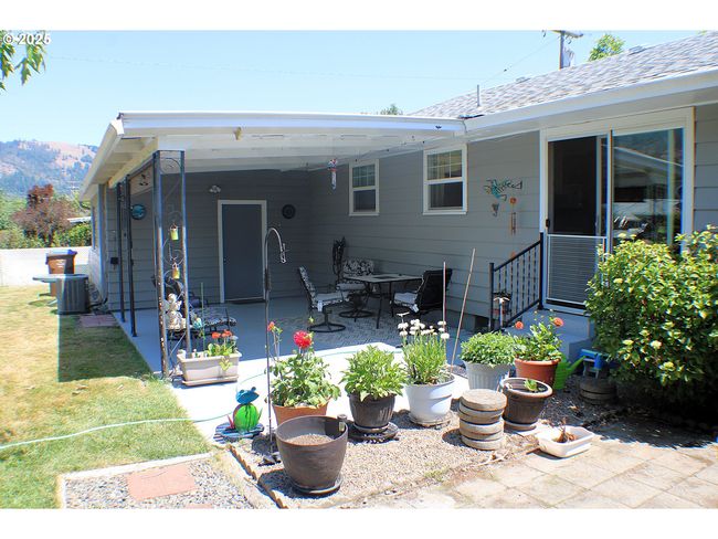 131 Mountain View Ave, House other with 3 bedrooms, 2 bathrooms and 2 parking in Myrtle Creek OR | Image 35