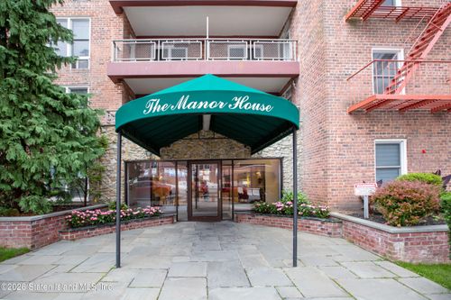 apt-5e-241-20 Northern Blvd, Douglaston, NY, 11362-1010 | Card Image