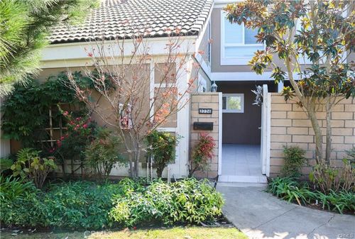 3726 Montego Dr, Huntington Beach, CA, 92649-2005 | Card Image