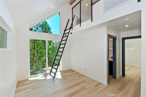2-441 Oriole Dr, Twin Peaks, CA, 92391-1040 | Card Image