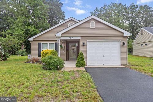 107 Buckingham Dr, Southampton, NJ, 08088-1247 | Card Image