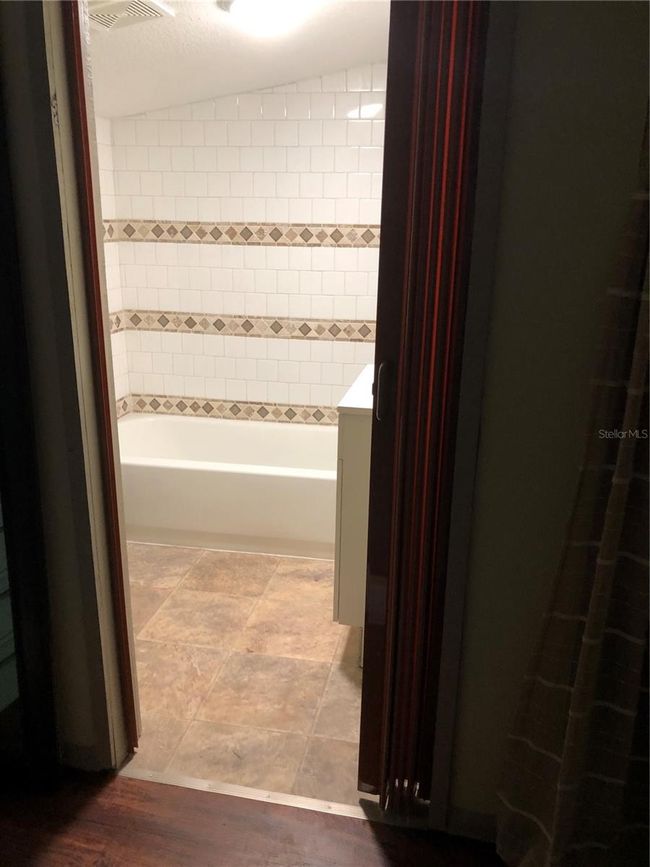 APT-1 - 507 W Baker St, Home with 2 bedrooms, 1 bathrooms and null parking in PLANT CITY FL | Image 8