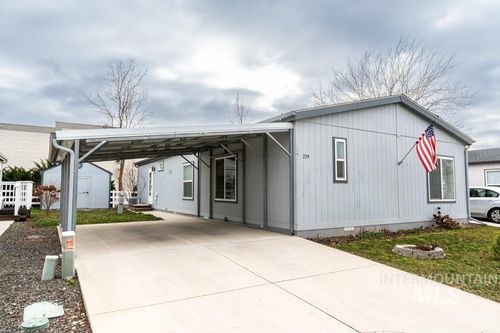 729 Liberty Ln, Emmett, ID, 83617-3792 | Card Image