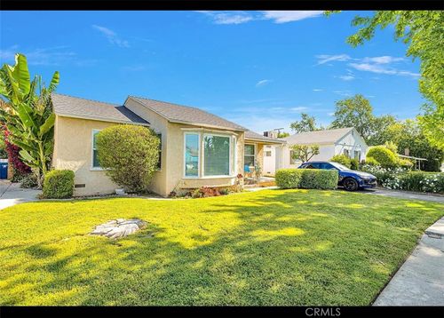 17621 Lemay St, Lake Balboa, CA, 91406-5330 | Card Image