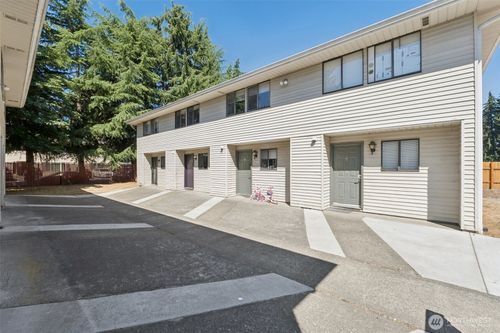 723 1st Ave S, Kent, WA, 98032-6154 | Card Image