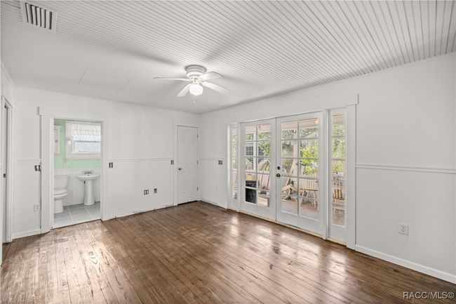 6206 Riverside Dr, House other with 1 bedrooms, 2 bathrooms and 1 parking in Yankeetown FL | Image 16