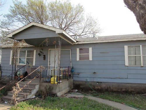 805 Sw 4th St, Lindsay, OK, 73052-7007 | Card Image