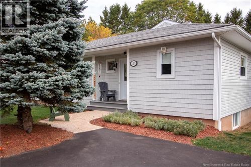 27 Maxwell Dr, Sussex, NB, E4E2E1 | Card Image