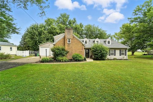 2019 E 52nd St, Ashtabula, OH, 44004-6251 | Card Image