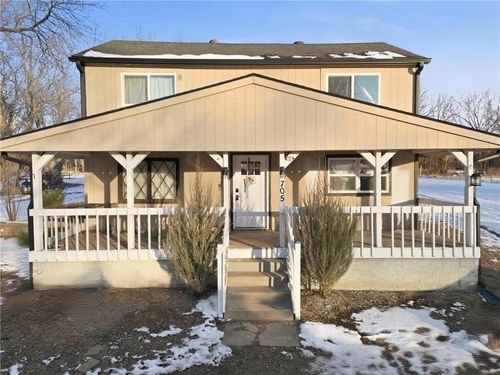 705 N 141st St, Bonner Springs, KS, 66012-9117 | Card Image