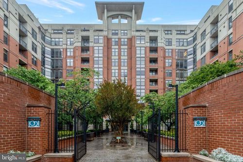 315-1021 N Garfield St, ARLINGTON, VA, 22201-2559 | Card Image