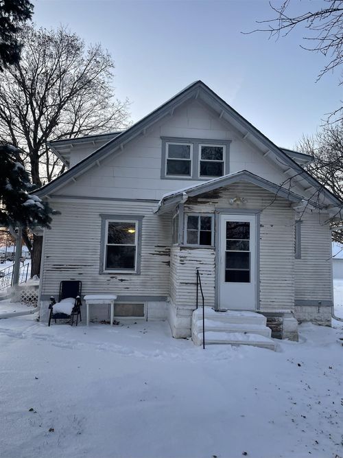 116 W D St, David City, NE, 68632-1512 | Card Image