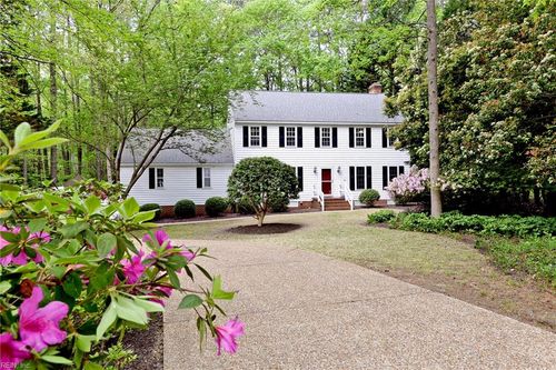 109 Daingerfield Rd, Williamsburg, VA, 23185-5535 | Card Image