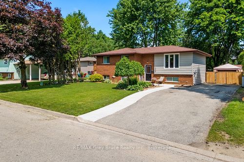 580 2nd St W, Owen Sound, ON, N4K | Card Image