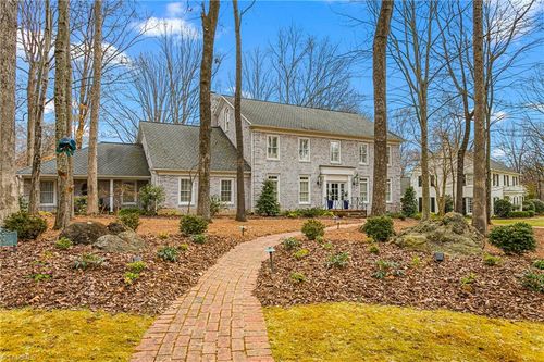 402 Parkmont Dr, Greensboro, NC, 27408-3822 | Card Image