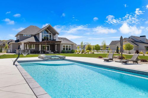 8490 W Mirror Pond Dr, Garden City, ID, 83714-2229 | Card Image