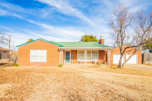 716 W Mississippi St, Floydada, TX, 79235-2518 | Card Image
