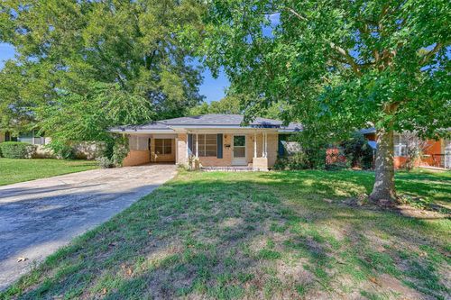 205 N Union St, Whitesboro, TX, 76273-1619 | Card Image