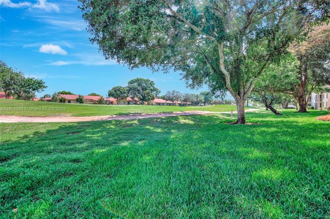 APT-101 - 9510 Seagrape Dr, Condo with 3 bedrooms, 2 bathrooms and null parking in Davie FL | Image 40