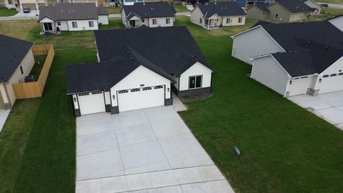 1600 E Appleton St, Valley Center, KS, 67147-4601 | Card Image