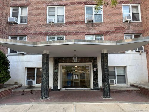 a67-10221 63rd Rd, Forest Hills, NY, 11375-1053 | Card Image