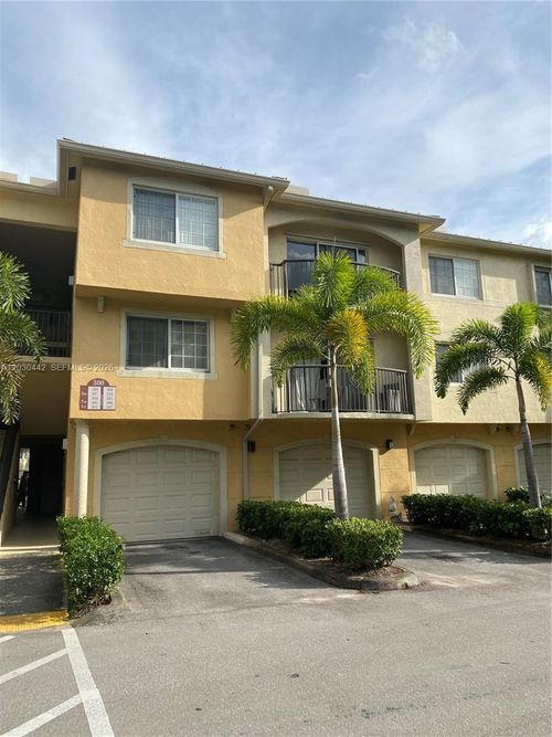 310-300 Crestwood Ct N, Royal Palm Beach, FL, 33411-4773 | Card Image