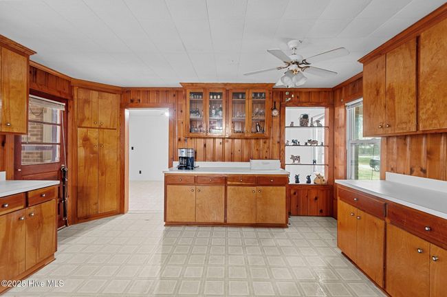 327 Nc Highway 305, House other with 3 bedrooms, 2 bathrooms and null parking in Windsor NC | Image 16
