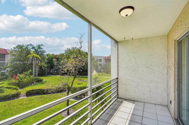 APT-203P - 3774 Inverrary Blvd, Condo with 2 bedrooms, 2 bathrooms and null parking in Lauderhill FL | Image 23
